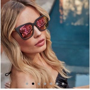 New DIFF eyewear Bella polarized sunglasses pink mirrored lenses